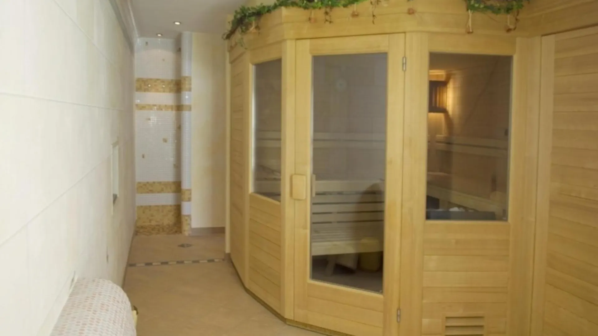 Ferienwohnung Edelweiss, Haus Wilfer, Oberstaufen Plus Apartment